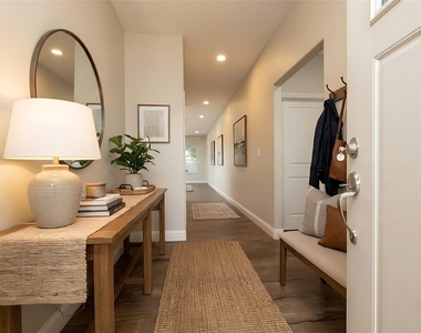 405 Titus Drive - Photo Thumbnail 3