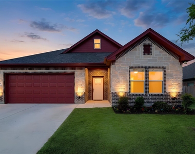 405 Titus Drive - Photo Thumbnail 1