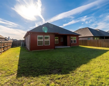 405 Titus Drive - Photo Thumbnail 35