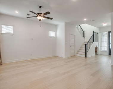 708 Pheasant Run Street - Photo Thumbnail 6