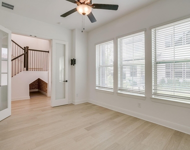 708 Pheasant Run Street - Photo Thumbnail 4