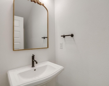 708 Pheasant Run Street - Photo Thumbnail 29