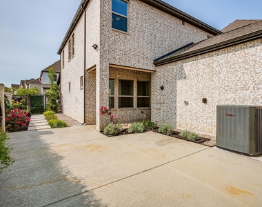 708 Pheasant Run Street - Photo Thumbnail 32