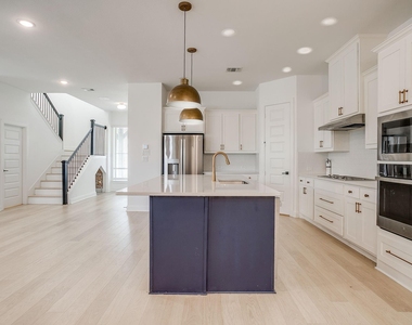 708 Pheasant Run Street - Photo Thumbnail 10