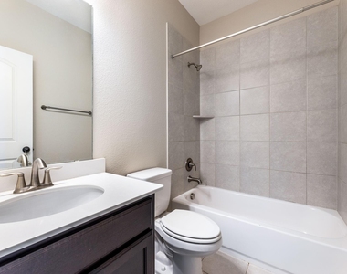 782 Windsor Road - Photo Thumbnail 20