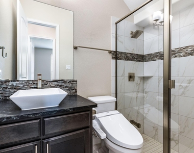 782 Windsor Road - Photo Thumbnail 7
