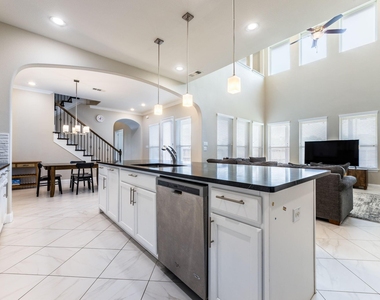 782 Windsor Road - Photo Thumbnail 12