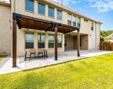 782 Windsor Road - Photo Thumbnail 38