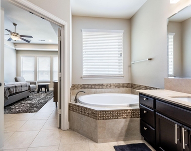 782 Windsor Road - Photo Thumbnail 32