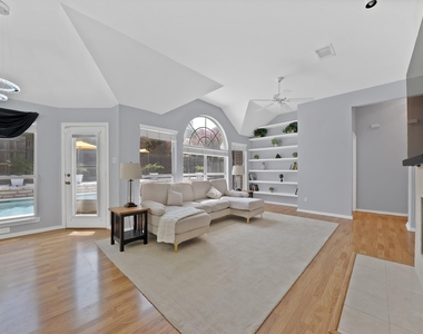 409 Bryce Lane - Photo Thumbnail 6