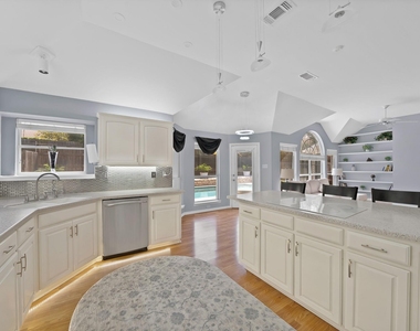 409 Bryce Lane - Photo Thumbnail 11