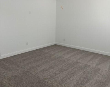 109 North Sky Drive - Photo Thumbnail 18