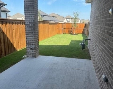 109 North Sky Drive - Photo Thumbnail 26