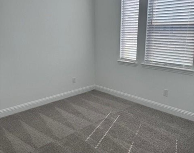 109 North Sky Drive - Photo Thumbnail 15