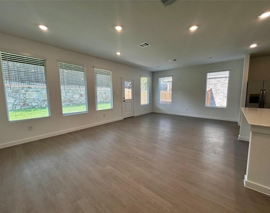 443 Ridge Drive - Photo Thumbnail 4