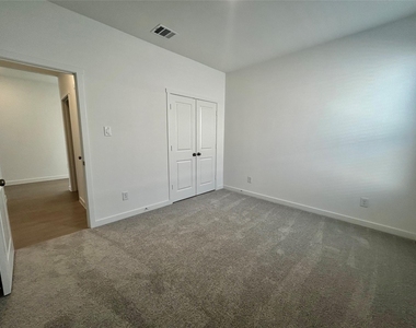 443 Ridge Drive - Photo Thumbnail 15