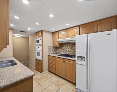 2801 Vancouver Street - Photo Thumbnail 15