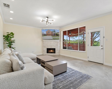 1339 Barclay Drive - Photo Thumbnail 4