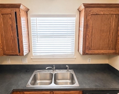2450 Union Lane - Photo Thumbnail 2