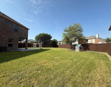 9001 Blue Water Drive - Photo Thumbnail 27