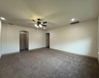 9001 Blue Water Drive - Photo Thumbnail 25