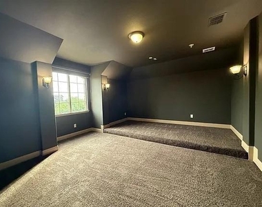 9001 Blue Water Drive - Photo Thumbnail 20