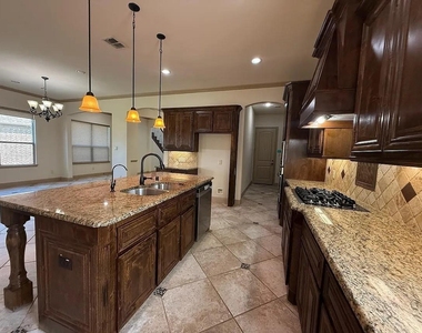 9001 Blue Water Drive - Photo Thumbnail 5