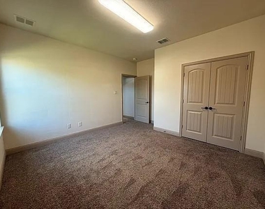 9001 Blue Water Drive - Photo Thumbnail 26