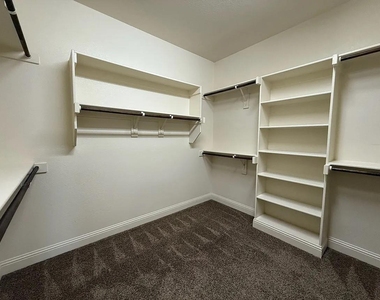9001 Blue Water Drive - Photo Thumbnail 23