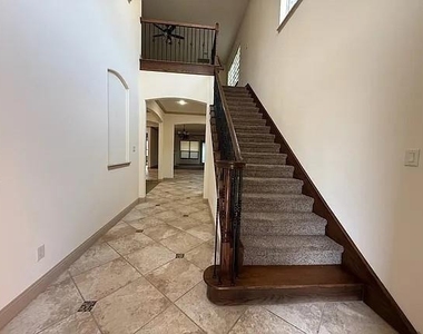 9001 Blue Water Drive - Photo Thumbnail 19