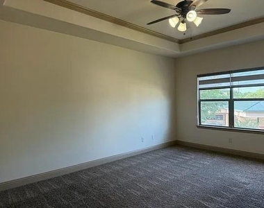 9001 Blue Water Drive - Photo Thumbnail 8