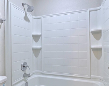 2800 Sayles Boulevard - Photo Thumbnail 15