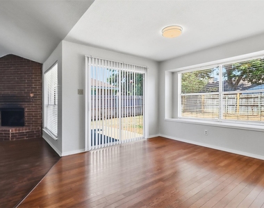 2866 White Oak Drive - Photo Thumbnail 5