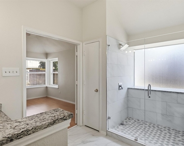 2866 White Oak Drive - Photo Thumbnail 11