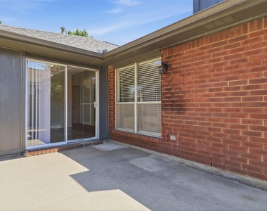 2866 White Oak Drive - Photo Thumbnail 17