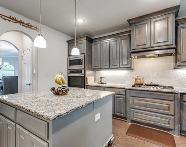 1412 Baynes Drive - Photo Thumbnail 12