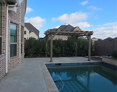 2000 Johnson Road - Photo Thumbnail 19