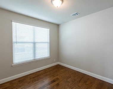 3125 Swather Drive - Photo Thumbnail 21