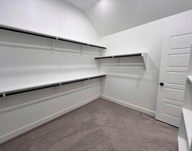 2524 Lafayette Drive - Photo Thumbnail 9