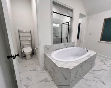 2524 Lafayette Drive - Photo Thumbnail 12