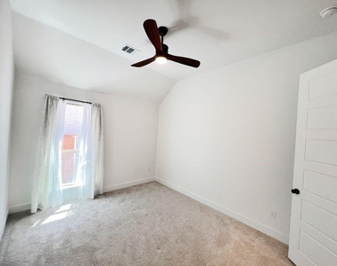 2524 Lafayette Drive - Photo Thumbnail 31