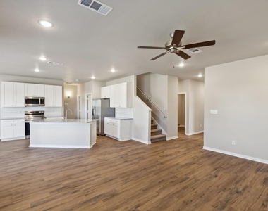712 Taliaferro - Photo Thumbnail 3