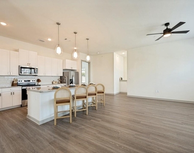 5885 Calmont Avenue - Photo Thumbnail 1