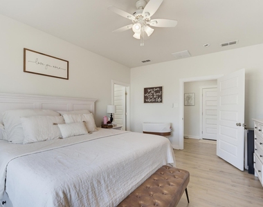 1527 Fletchers Path - Photo Thumbnail 18