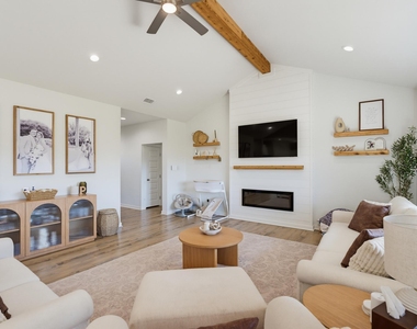 1527 Fletchers Path - Photo Thumbnail 4