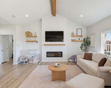 1527 Fletchers Path - Photo Thumbnail 6
