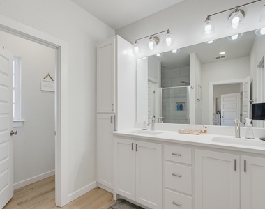 1527 Fletchers Path - Photo Thumbnail 21
