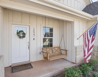 1527 Fletchers Path - Photo Thumbnail 2