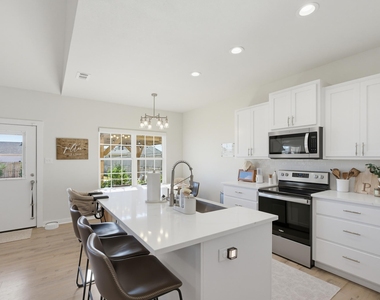1527 Fletchers Path - Photo Thumbnail 11
