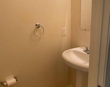 1050 Agape Court - Photo Thumbnail 6
